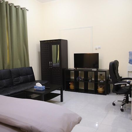 Luxury Private Studio Apartment Close To Airport Abu Dhabi Exterior foto